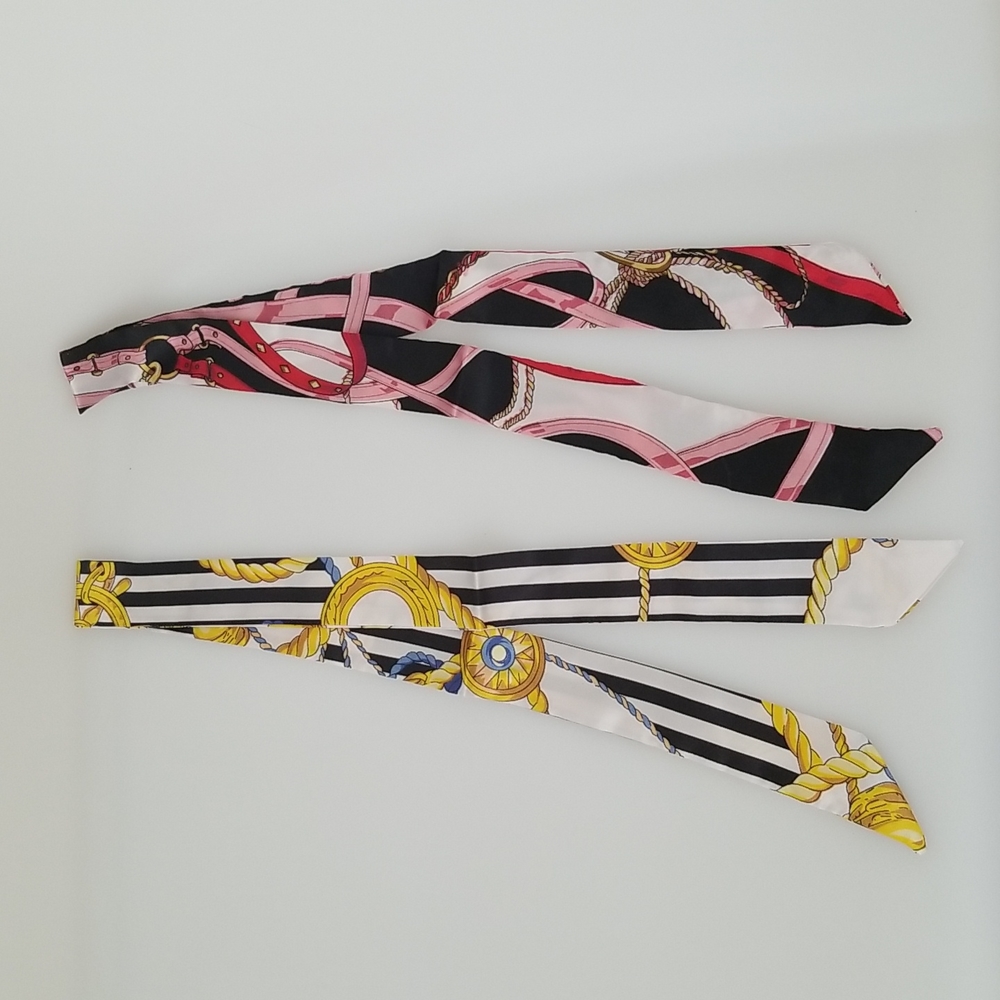 Lot of 2 Scarves